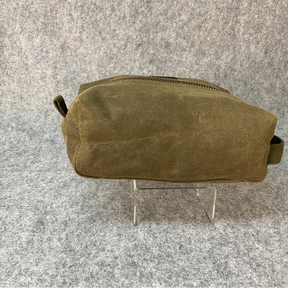 Filson Olive Canvas Toiletry Bag - Picture 3 of 10